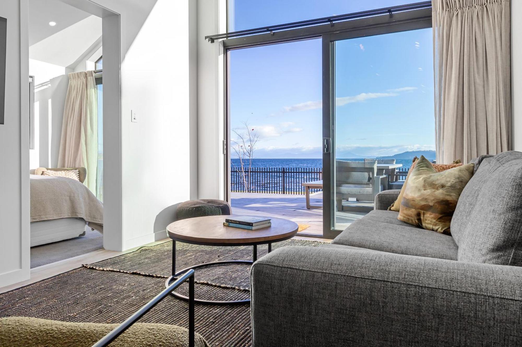 Absolute Lakefront House Taupo Exterior foto